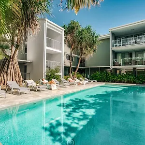 Jacaranda **** Noosa Heads